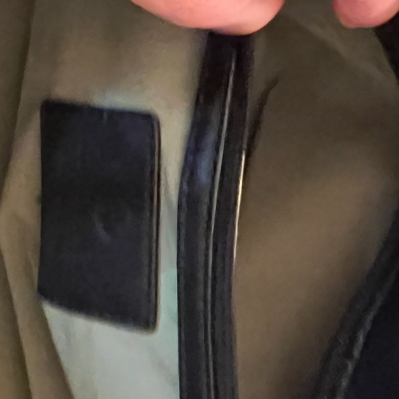 COLE HAAN VINTAGE “SARAH” LEATHER AND STRAW SATCHEL - Picture 5 of 6